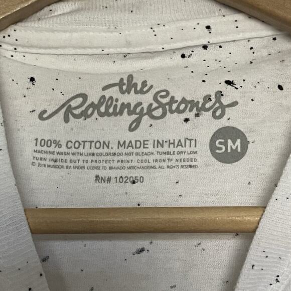 The Rolling Stones T-Shirt Sticking Tongue NYC June 22-27 1975 Size S - Picture 4 of 4